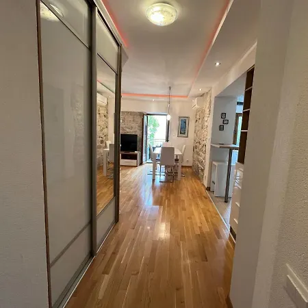 Old Town Ivo * Makarska