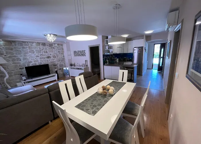 Apartment Old Town Ivo