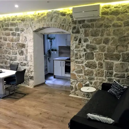 Old Town Ivo Apartment