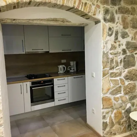 Old Town Ivo Apartment