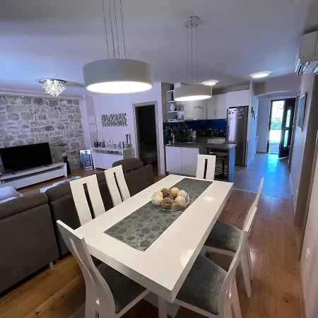 Apartment Old Town Ivo